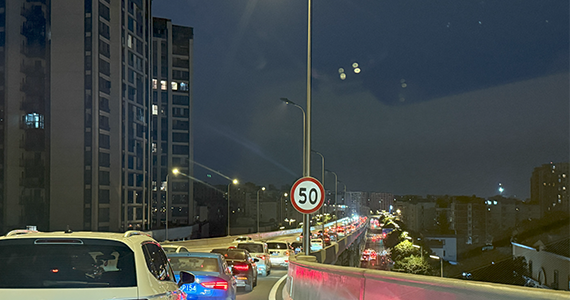 如何查询网站域名注册商