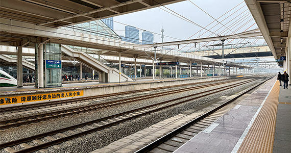 批量查询域名注册时间网站